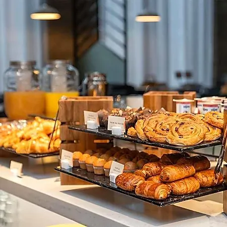 Hyatt Place Hotel 4*