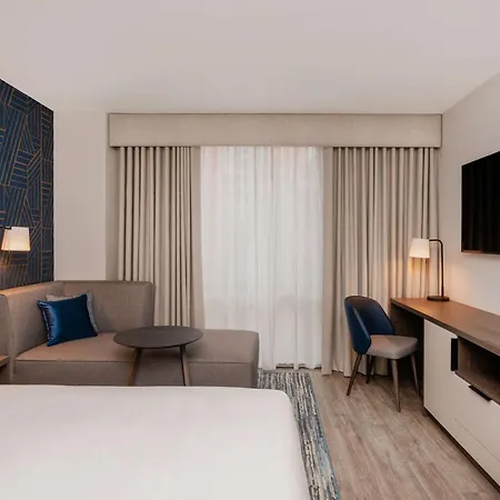 Hyatt Place Leeds 4*